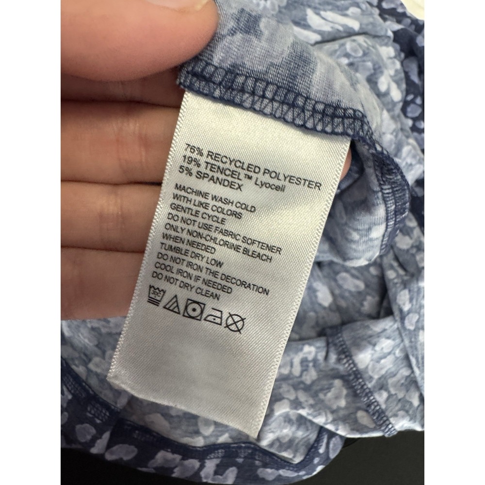 Blue Tommy Bahama IslandZone Vacation Beachy tropical animal print resort L - Picture 8 of 9